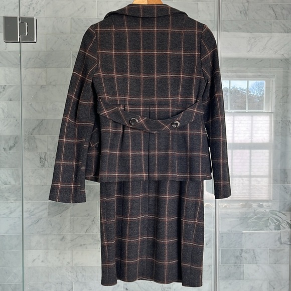 Beautiful vintage wool Nanette Lepore skirt suit. EUC - no tags. 🦌 🍁 - Picture 4 of 6